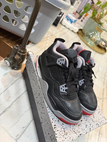 Kid's 5.5Y (Big Kids / Youth) Air Jordan 4 Shoes (Used)