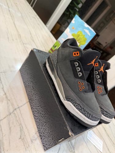 Kid's 6Y (Big Kids / Youth) Jordan Shoes (Used)