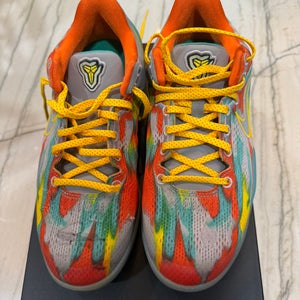 Kid's 5.5Y (Big Kids / Youth) Nike Kobe 8 Shoes (Used)