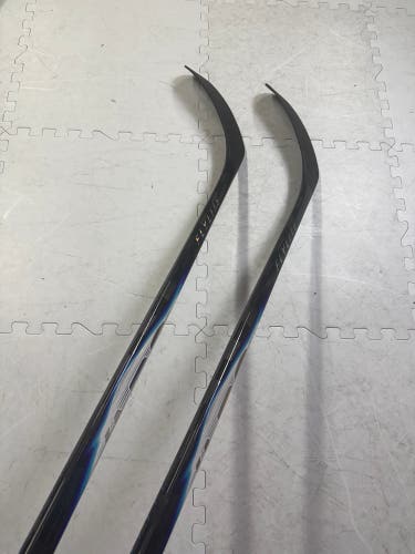 2 Pack-Senior Bauer Vapor Flylite RH 77 Flex P92 Hockey Stick (New)