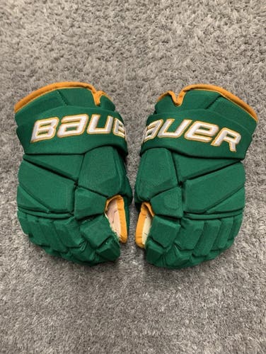 Bauer Vapor 2X Game Used Hockey Gloves 14” Greenway Wild