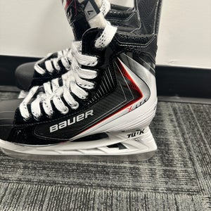 2025 Bauer Vapor XLTX Hockey Skates Regular Width 7 (New)