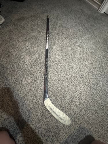 Intermediate Bauer Vapor 3X Pro Left Hand Hockey Stick P28 65 Flex (Used)