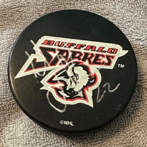 Autographed Hockey Puck 1999 Buffalo Sabres Wayne Primeau