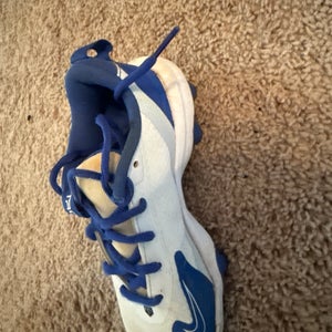 White Kid's 2.5Y (Big Kids / Youth) Youth Nike Trout Low Top Molded Cleats (Used)