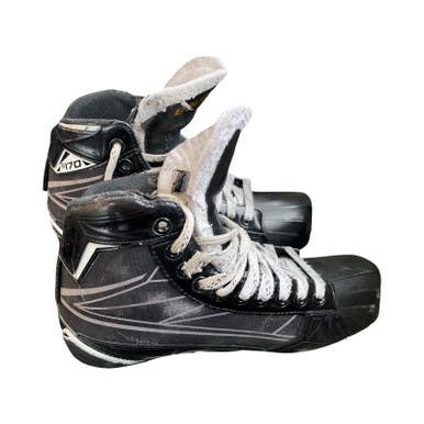 Used Bauer SUPREME Intermediate Hockey Skate Intermediate 3.5 11883-S000156524