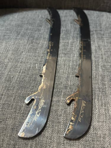 Bauer Fly Ti Hockey Steel Runners Size 272 Used