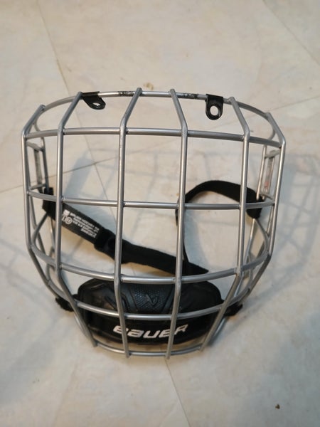 Medium Bauer Profile II Facemask Full Cage (Used)