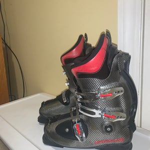 DODGE SKI BOOTS  CARBON  FIBER