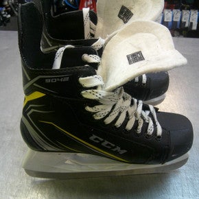Used CCM TACKS 9042 Junior Hockey Skate Junior 05 11339-S000198263
