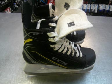 Used CCM TACKS 9042 Junior Hockey Skate Junior 05 11339-S000198263