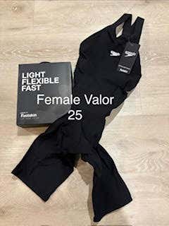 NEW Speedo Fastskin LZR Pure Valor Women's (Size 25) - *Includes FREE SPEEDO hoodie (M)
