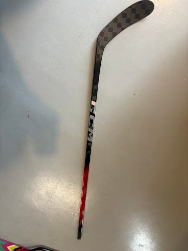 Intermediate CCM JetSpeed FT8 Pro Right Handed Hockey Stick P28 65 Flex (New)