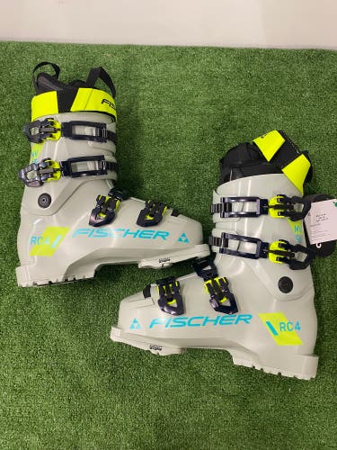 Fischer RC4 Ski Boots Medium Flex | Mondo 26.5 (306mm)