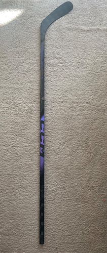 Senior CCM Ribcor Trigger 10 Pro Right Handed Hockey Stick P28 80 Flex (New)