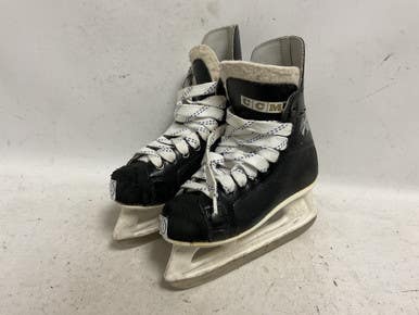 Used CCM CHAMPION 90 Junior Hockey Skate Black Junior 03 11855-S000198280