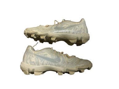Used Nike SOFTBALL BB/SB Cleats Grey And White Junior 05 11873-S000215256