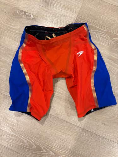 NEW Speedo Fastskin LZR Pure Intent: Men's (Size 25) *Includes FREE SPEEDO Hat