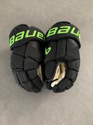 New Dallas Stars Blackout Bauer Hyperlite Pro Stock Hoy Gloves 14” (New)