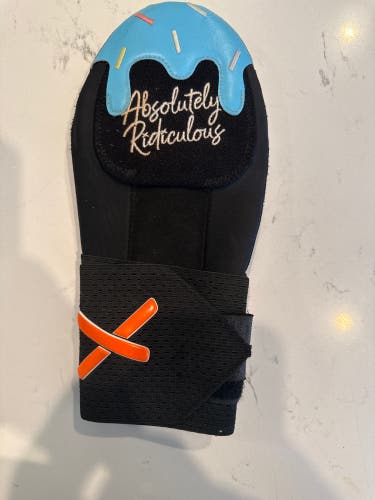 ICE CREAM SPRINKLE Absolutely Ridiculous Sliding Mitt. Pushin’ P.