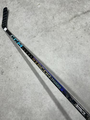 85 Flex Custom P88M Senior CCM RibCor Trigger 9 Pro Right Hand Hockey Stick Pro Stock (New)