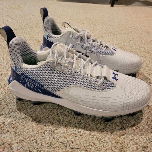 White Men's Size M 13.5 (W 14.5) Adult Under Armour Low Top Molded Cleats (New)