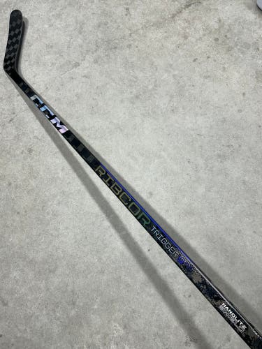 80 Flex Custom P88M Senior CCM RibCor Trigger 9 Pro Right Hand Hockey Stick Pro Stock (New)