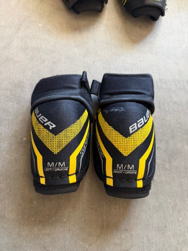 Youth Medium Bauer Supreme TotalOne MX3 Elbow Pads (Used)