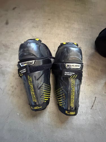 Youth Bauer Supreme 1S 8" Shin Pads (Used)
