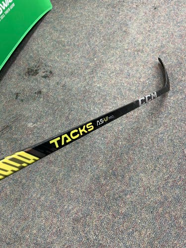 CCM Tacks AS-VI Pro Hockey Stick | RH P90TM Senior 75 Flex