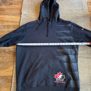 Black Men's Large Nike Sweatshirt (Used)