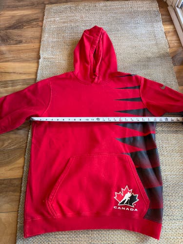 Red Men's Large Nike Sweatshirt (Used)