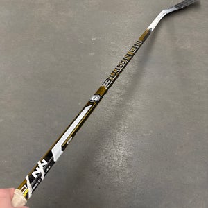 Senior No Name Hockey Hockey Stick Right Handed 77 Flex (Used)