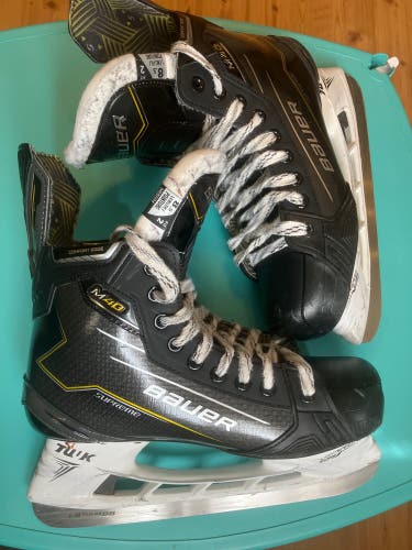 2024 Bauer Supreme M40 Hockey Skates 8.5 (Used)