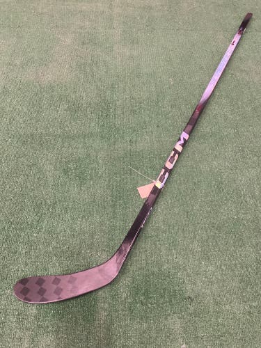 CCM JetSpeed FT8 Pro Hockey Stick Right Handed | Senior P28 70 Flex