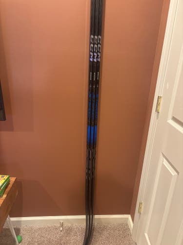 Senior CCM JetSpeed FT7 Pro Left Hand Hockey Stick P88 75 Flex (Used) 3-pack