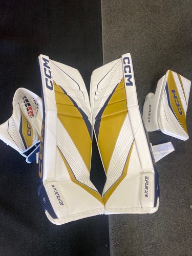 35" CCM EFlex 6 Goalie Leg Pads (New)