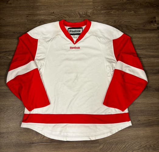 White / Red (#9) Reebok Vintage Practice Jersey XL (Used)