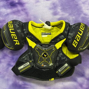 Large Youth Bauer Supreme Mach Shoulder Pads (Used)