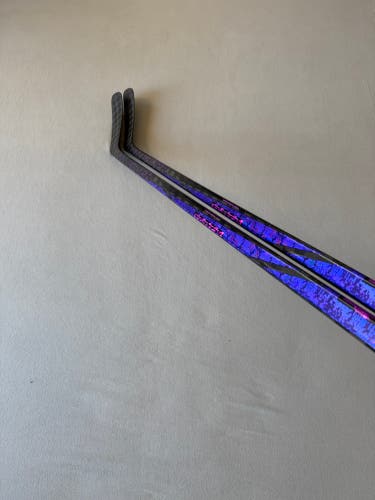 *2 Pack* of Used 55 Flex P14 Intermediate Bauer Twitch Right Handed Hockey Sticks