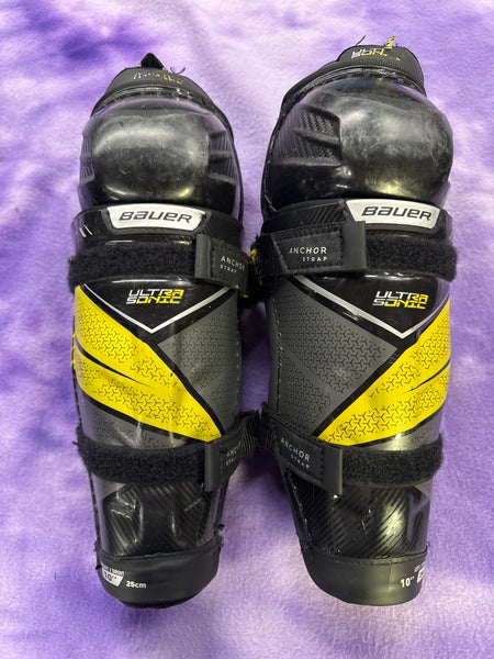 Junior Bauer Supreme Ultrasonic Shin Pads 10" (Used)