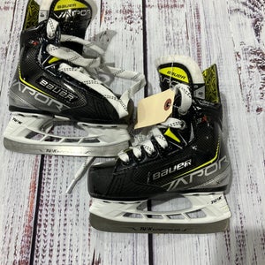 Youth Bauer Vapor 3X Hockey Skates Regular Width 8 (New)