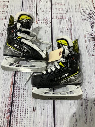 Youth Bauer Vapor 3X Hockey Skates Regular Width 8 (New)