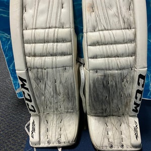 34" Senior CCM Extreme Flex 3 Goalie Leg Pads (Used)