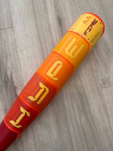 2025 Easton Hype Fire USSSA Composite Bat -10, 27/17