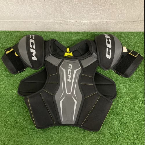 Small Senior CCM Tacks Shoulder Pads (Used)