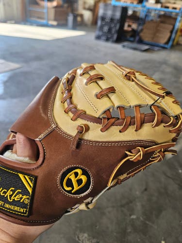 Buckler Maestro 34" Catcher's Mitt Camel/Mocha
