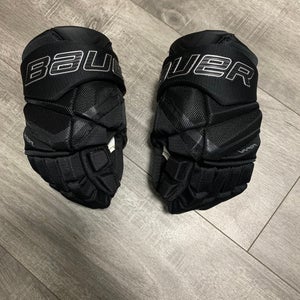 LIKE NEW Bauer Vapor Flylite Gloves 10" (Used)