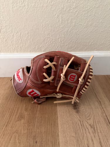 Wilson A2000 11.75" 1787