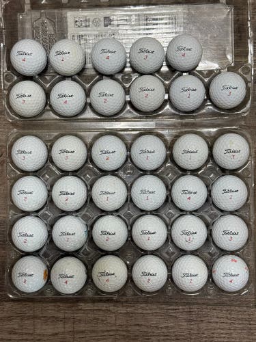 35 Titleist TruFeel Golf Balls - 4A Near-Mint Condition